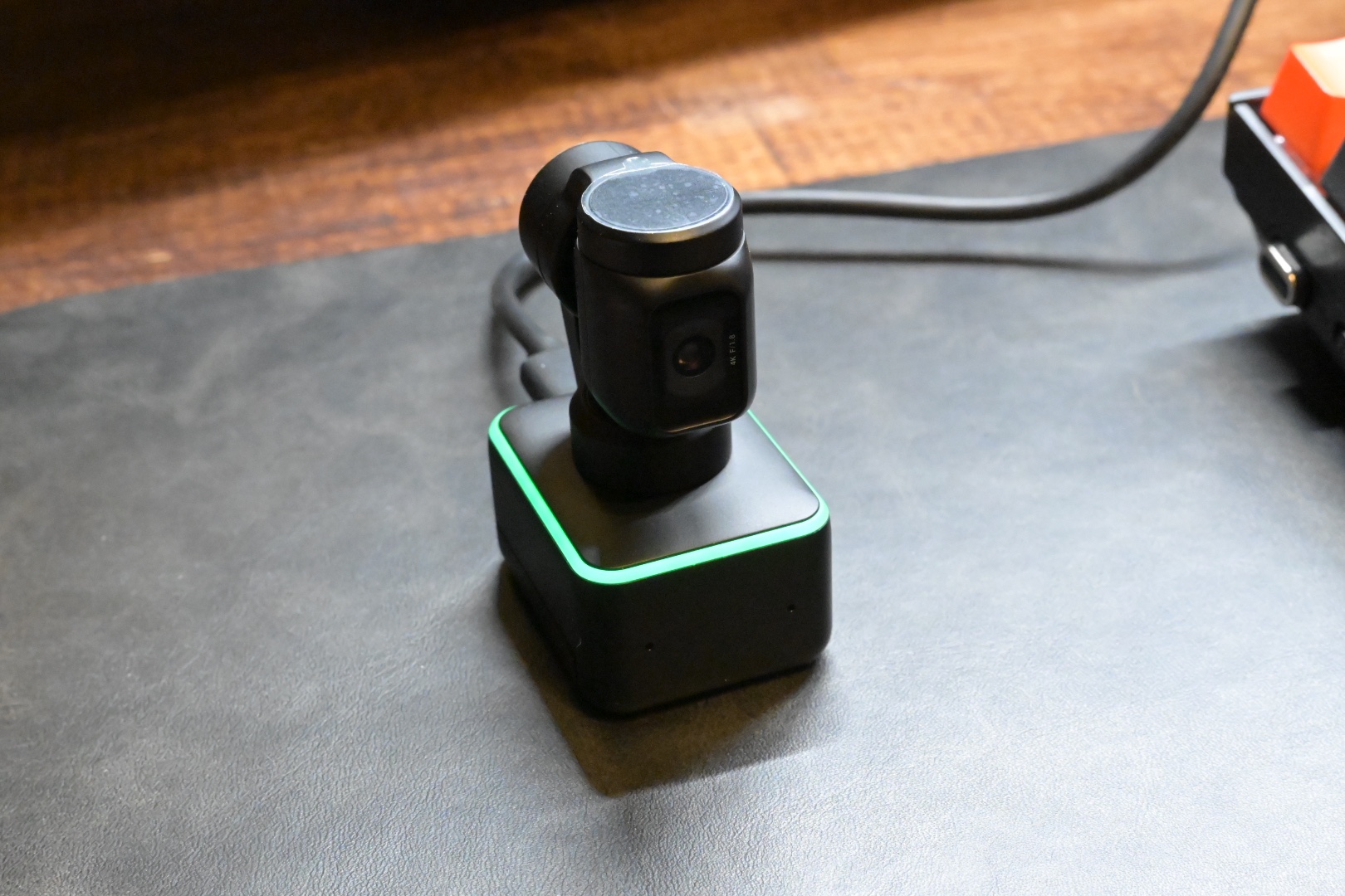 Insta360 Linkレビュー｜ジンバル型ウェブカメラの使い方をまとめた | なんぶろ